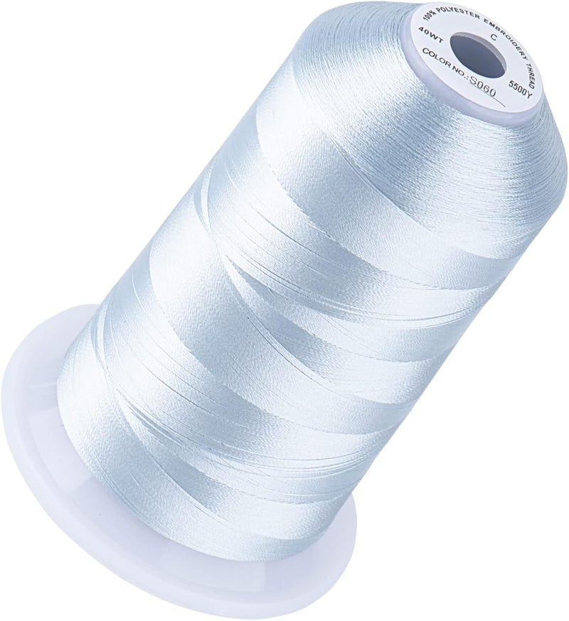 simthread خيط تطريز 5500 ياردة، 5000 متر عالي السعة 40WT خيط بوليستر 100% – أكثر من 170 لون زاهي، مصنف عالي السرعة – متوافق مع Brother و Singer و Janome والمزيد - أزرق فاتح S060 - Image 1